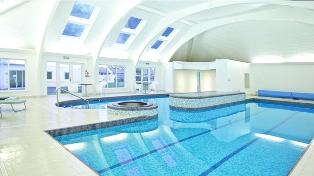 luxury-holiday-pool-cornwall